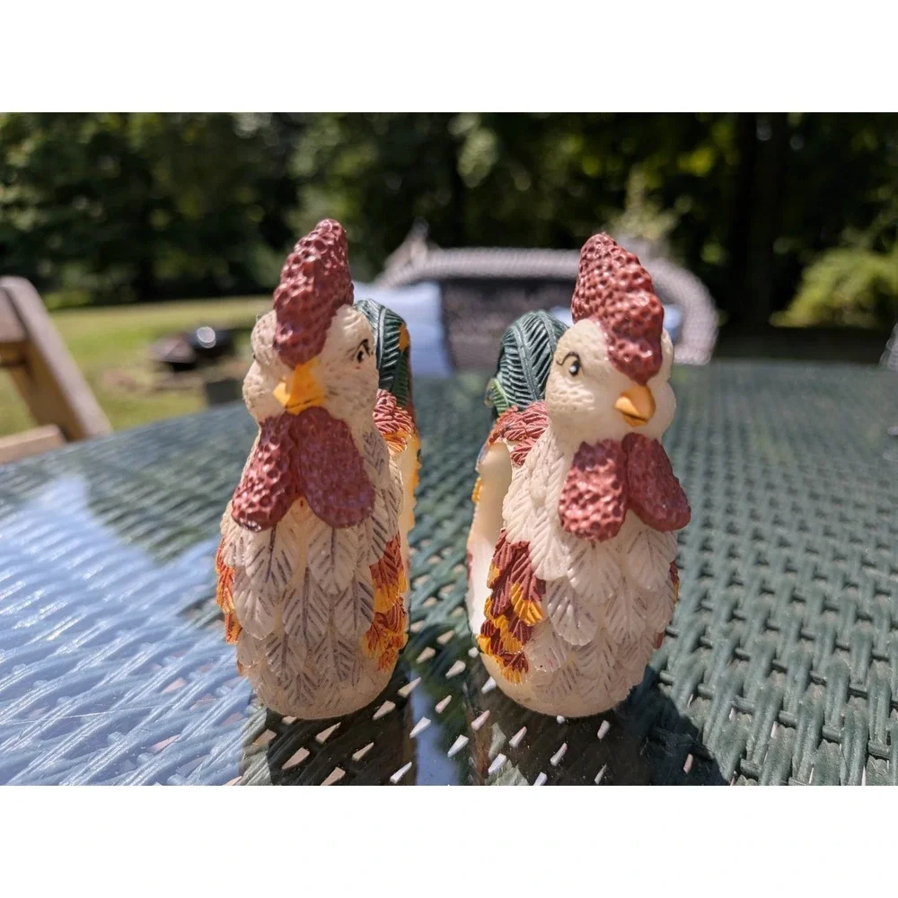 Vintage French Country Napkin Rings 2 Roosters Resin Country Farmhouse Barn Pair